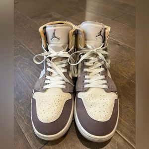Air Jordan 1 Mid SE Craft